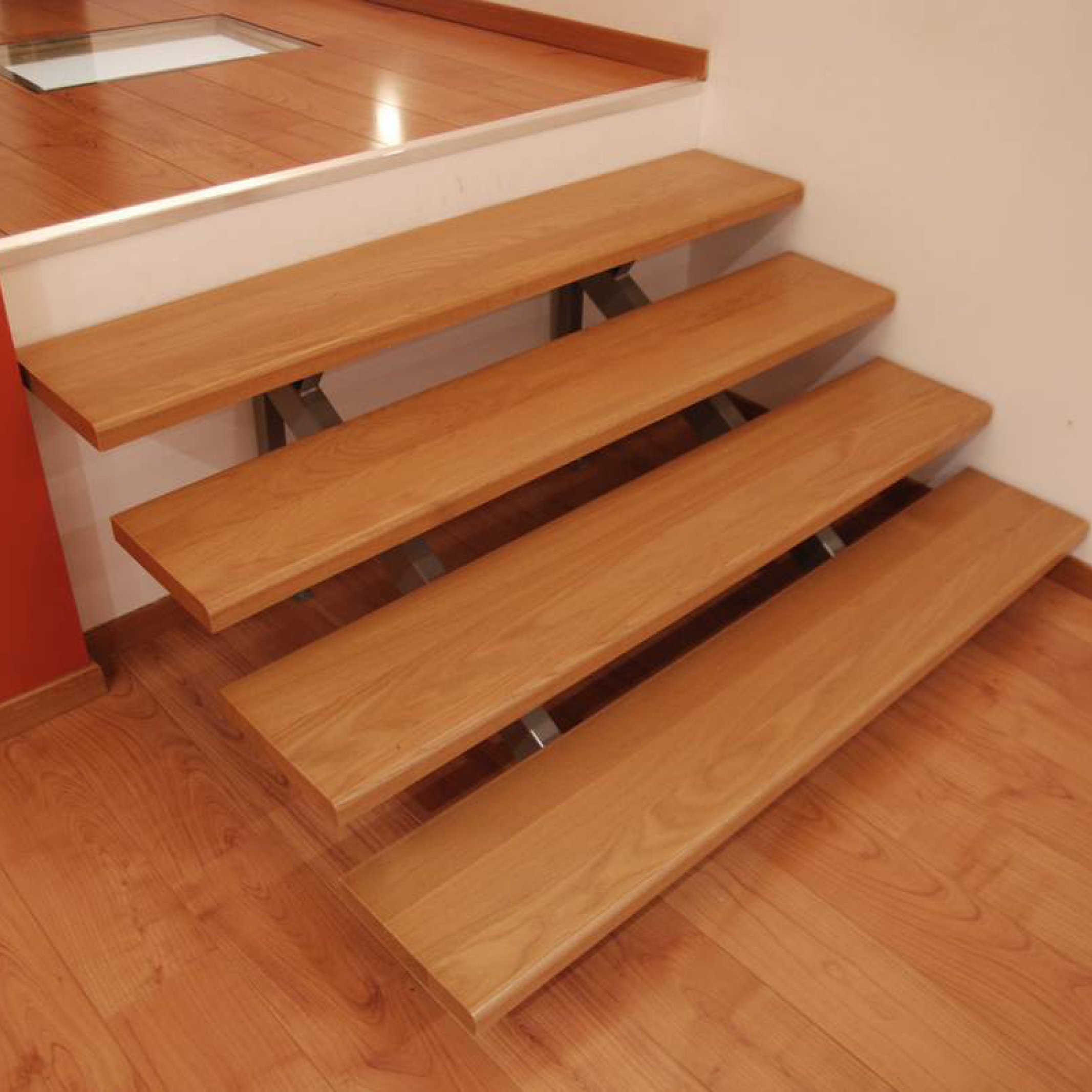 Escalier métal et bois